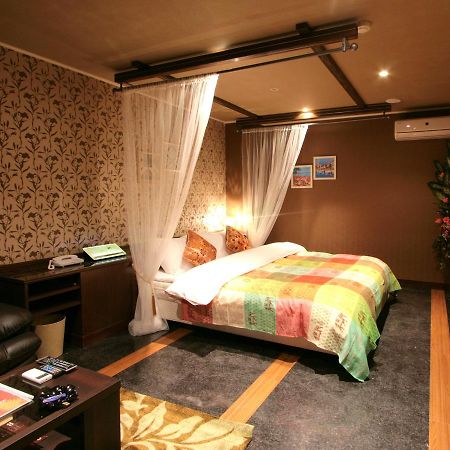 Sari Seki Inter (Adults Only) Hotel Kameyama Bagian luar foto