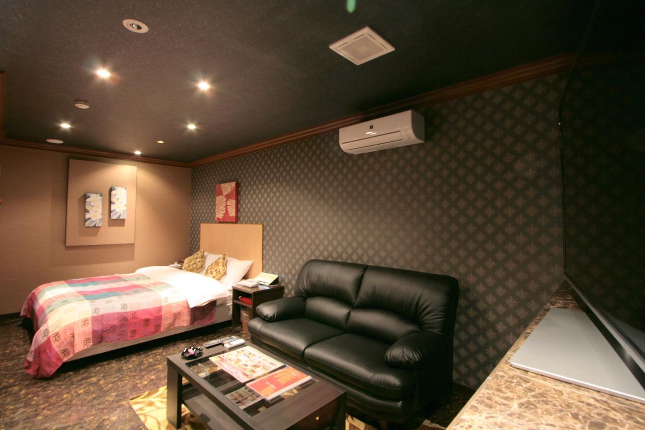 Sari Seki Inter (Adults Only) Hotel Kameyama Bagian luar foto