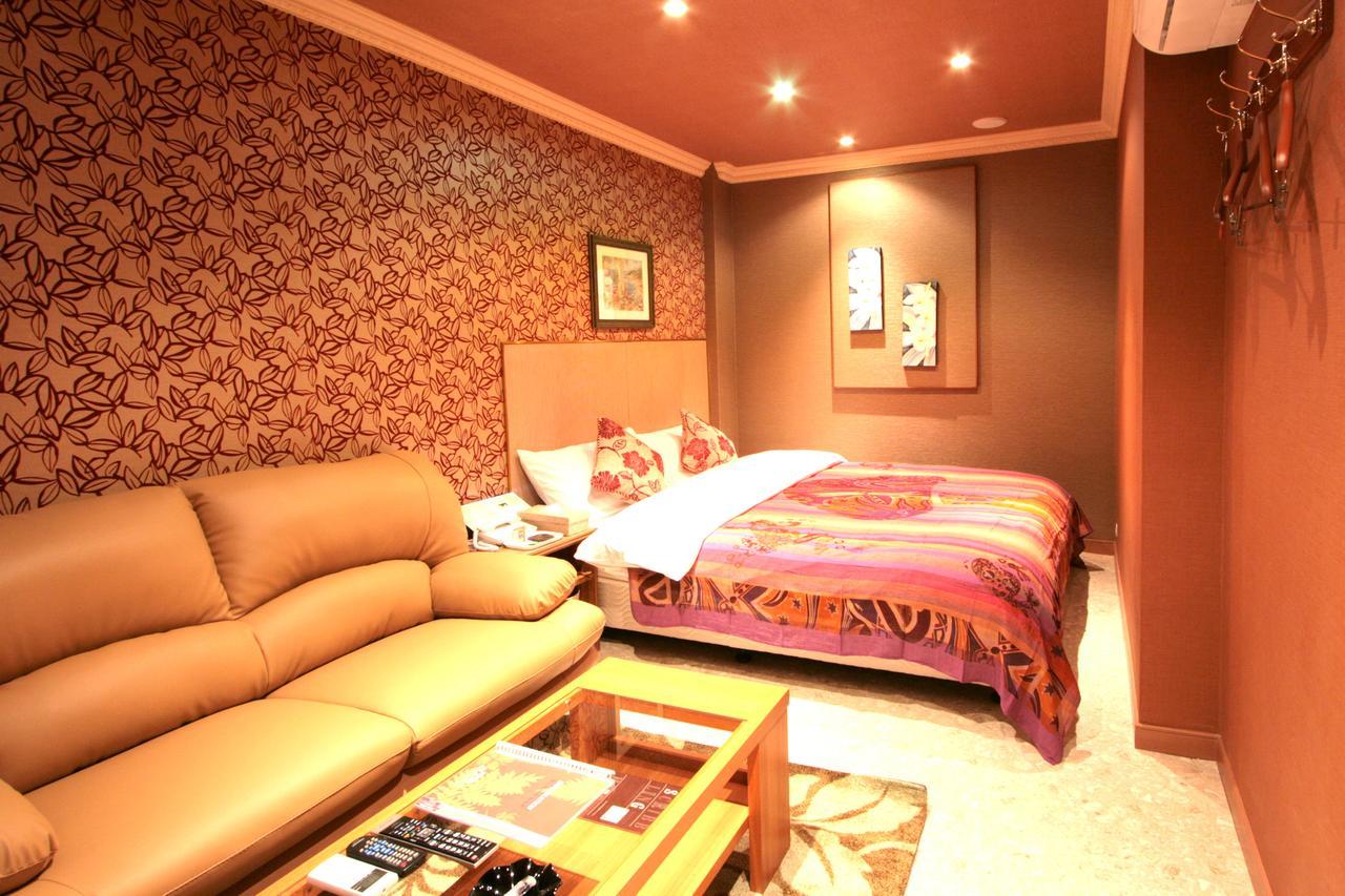 Sari Seki Inter (Adults Only) Hotel Kameyama Bagian luar foto