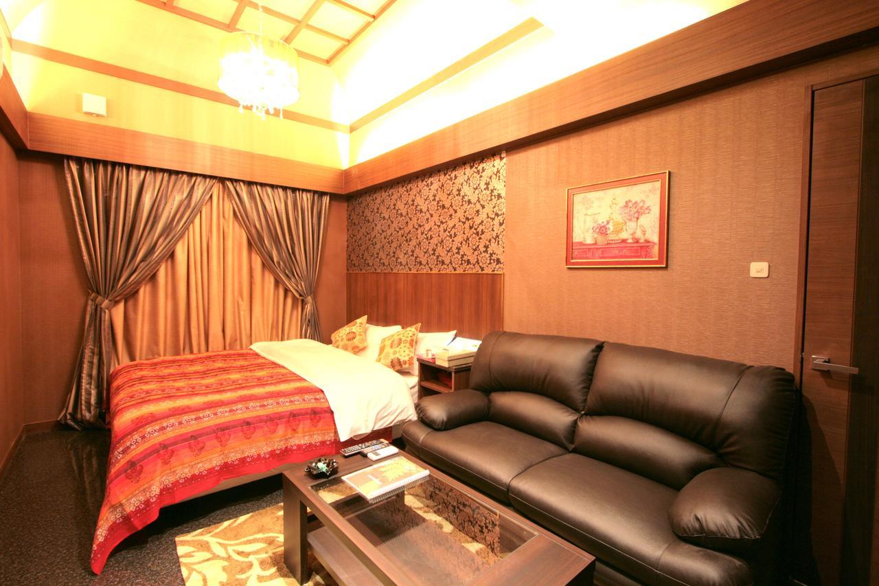 Sari Seki Inter (Adults Only) Hotel Kameyama Bagian luar foto