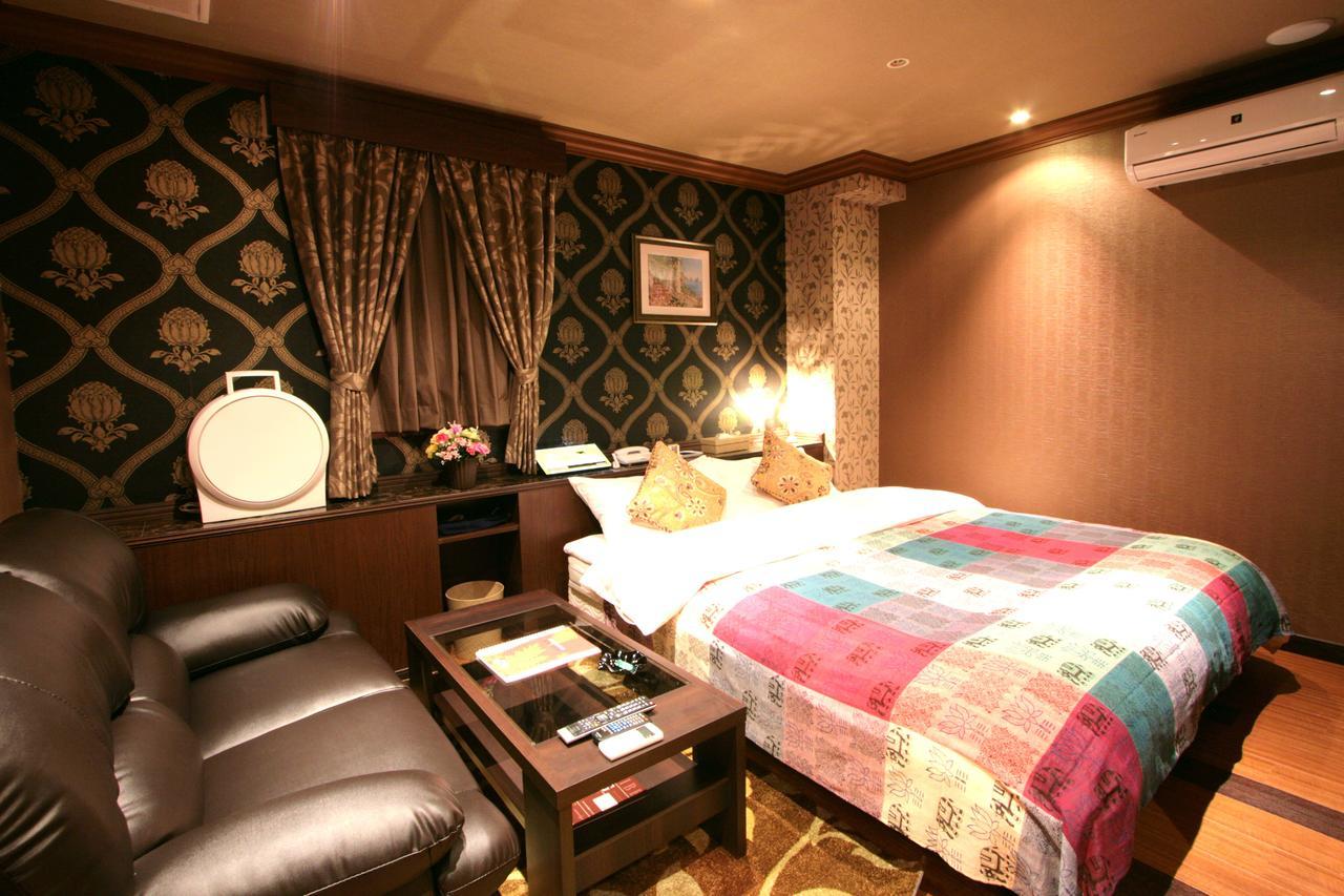 Sari Seki Inter (Adults Only) Hotel Kameyama Bagian luar foto